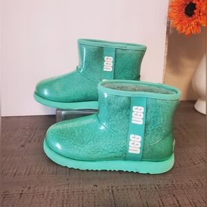 UGG Women Size 5  Aqua Boots